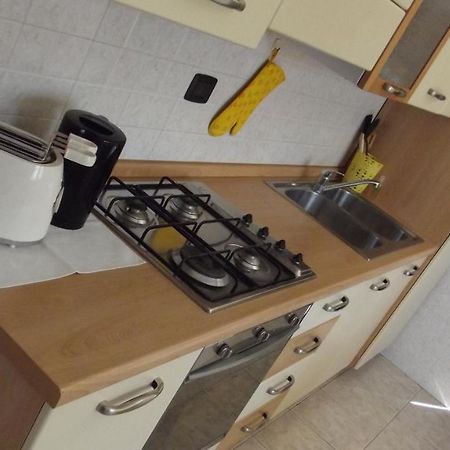 Yellow House Cir 12040 Cassano Magnago Екстер'єр фото