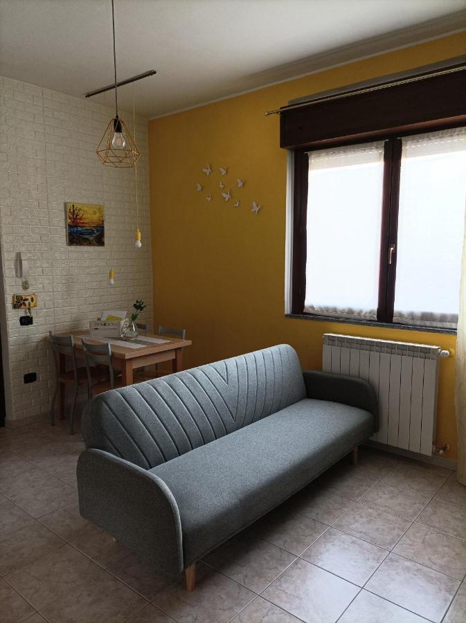 Yellow House Cir 12040 Cassano Magnago Екстер'єр фото