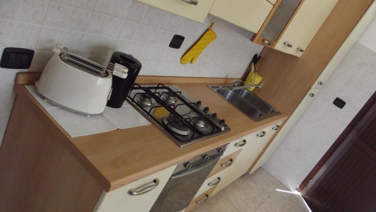 Yellow House Cir 12040 Cassano Magnago Екстер'єр фото