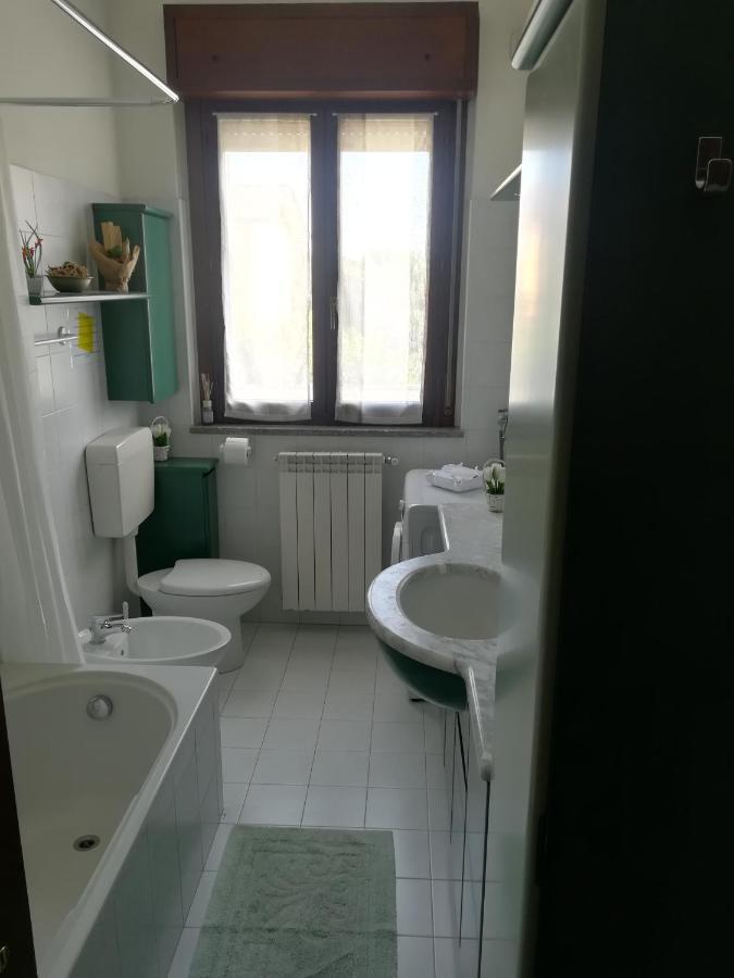 Yellow House Cir 12040 Cassano Magnago Екстер'єр фото