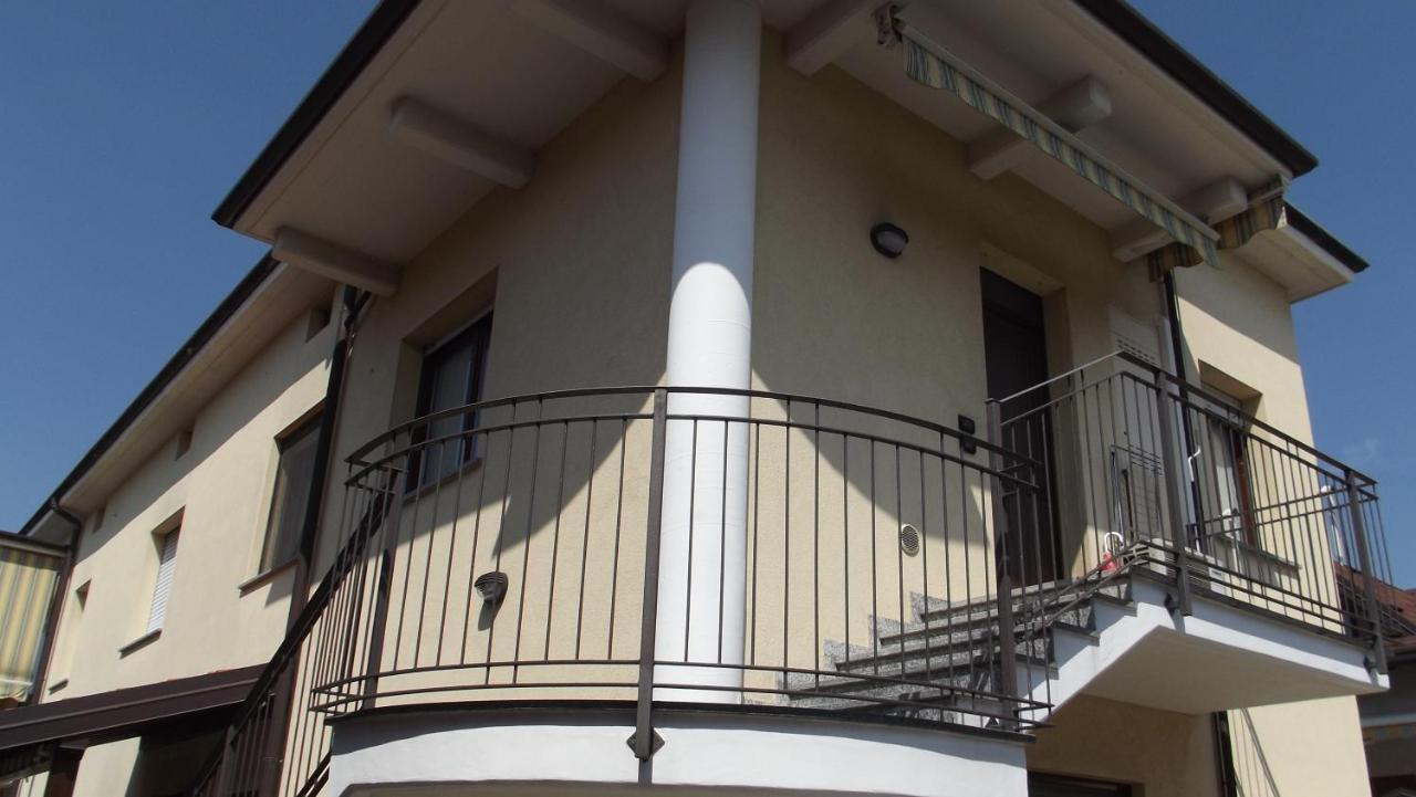 Yellow House Cir 12040 Cassano Magnago Екстер'єр фото